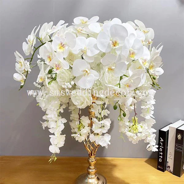 all white floral centerpieces