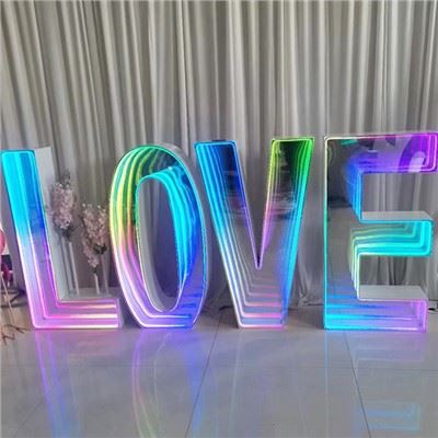 Meilės neoninės šviesos ženklas