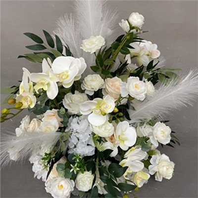 Vestuvių puošmenos balta ir žalia