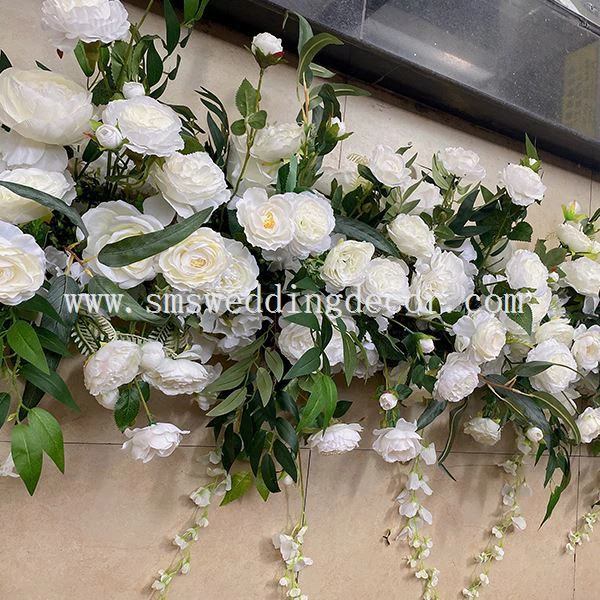 wisteria arch wedding